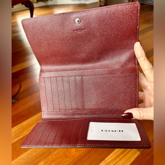 Coach Coral Leather Wallet EUC - Picture 7 of 9